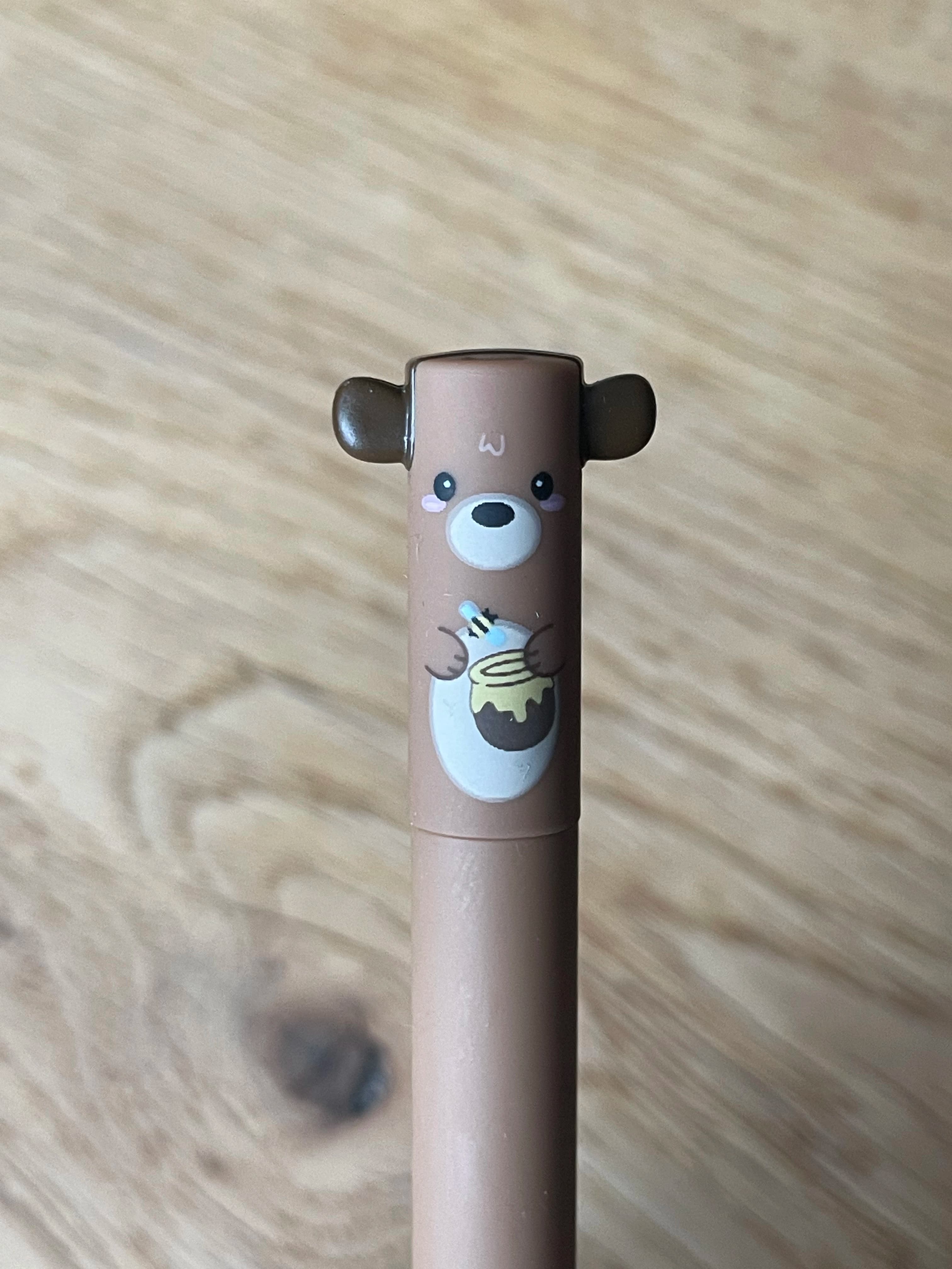 Bär mit Honig Dream Big Legami Erasable Pen – closeup
