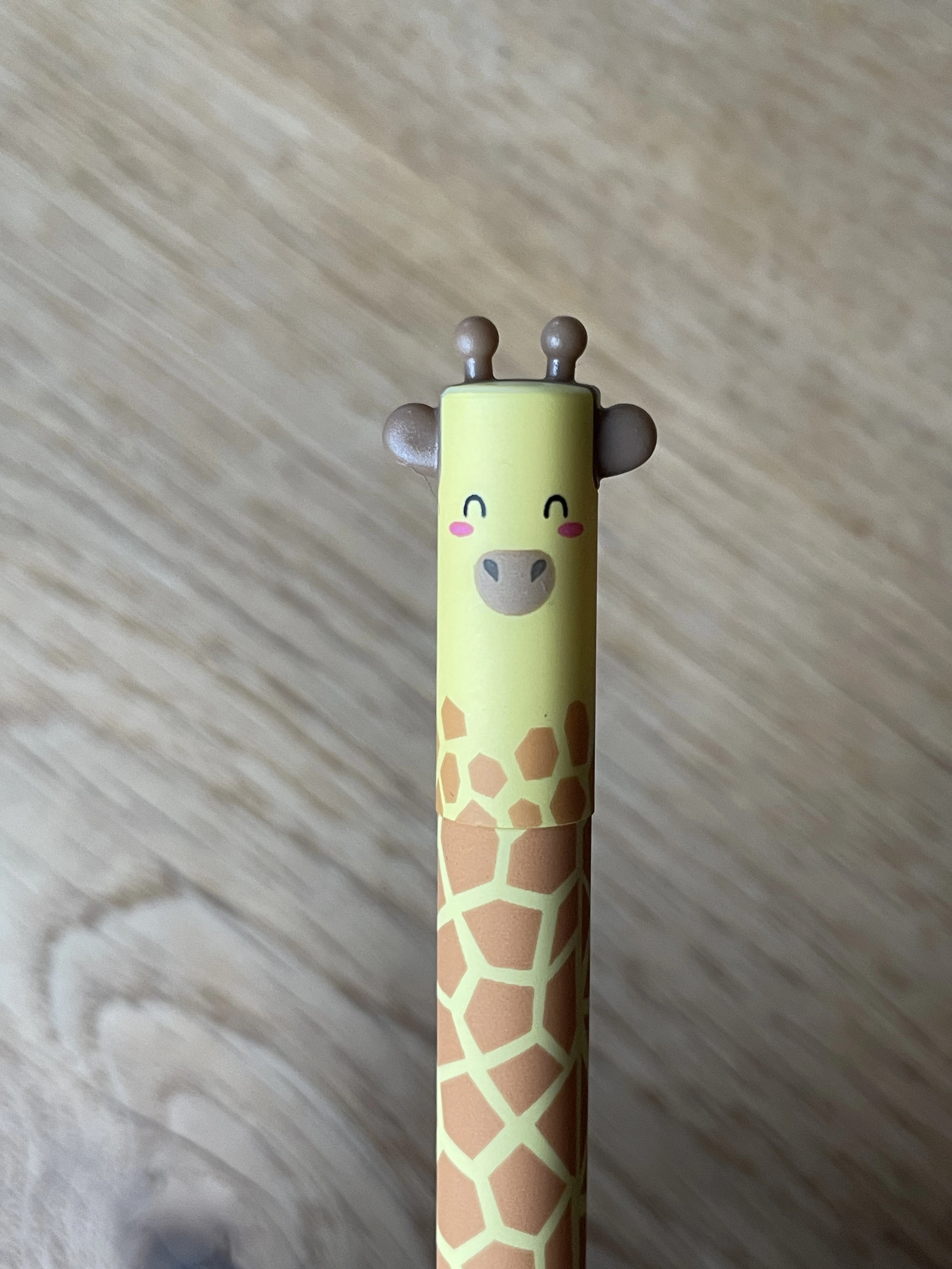Giraffe Head in the Clouds Legami Erasable Pen – closeup
